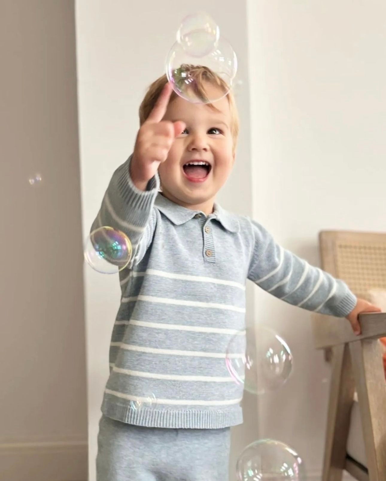 Sueter niño "C01 RAYAS"